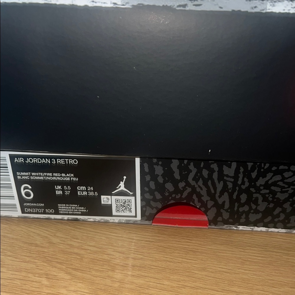 Jordan Air Jordan 3 Retro - Summit White, Fire Red, Black
